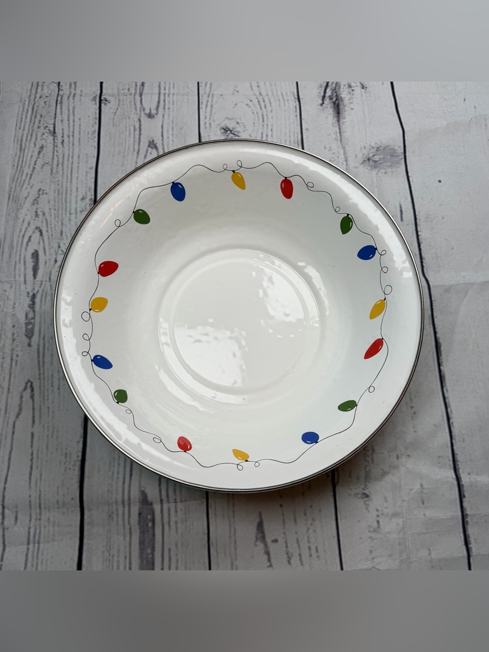 Golden Rabbit Enamelware Basin Salad Serving Bowl White Christmas Lights 11.5”